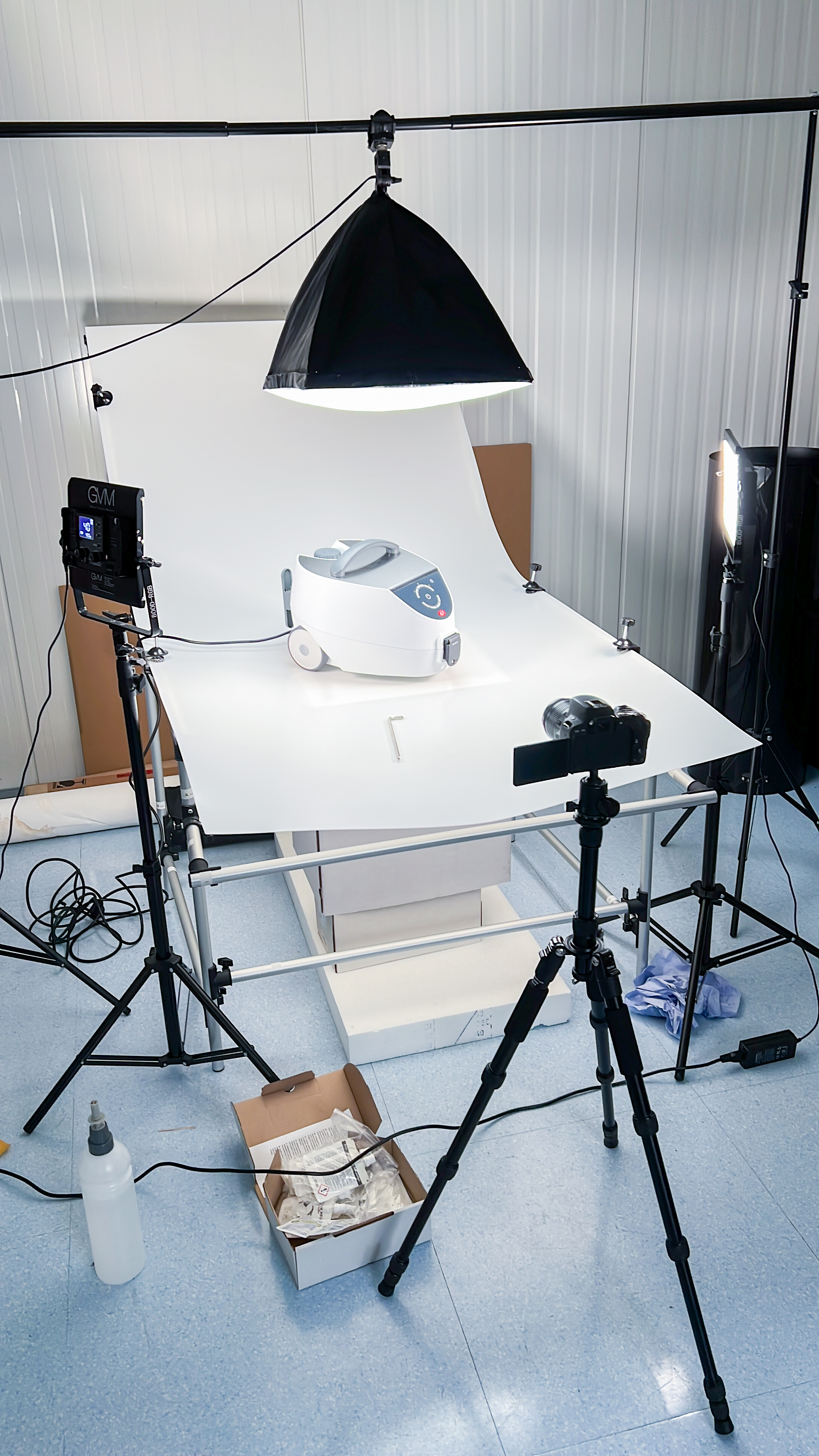 Produktions-Setup mit Kamera und Licht